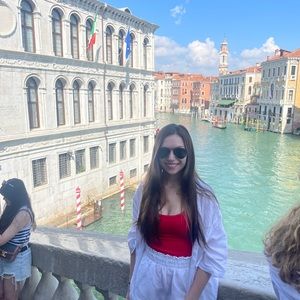 Meet your Posher, Grace